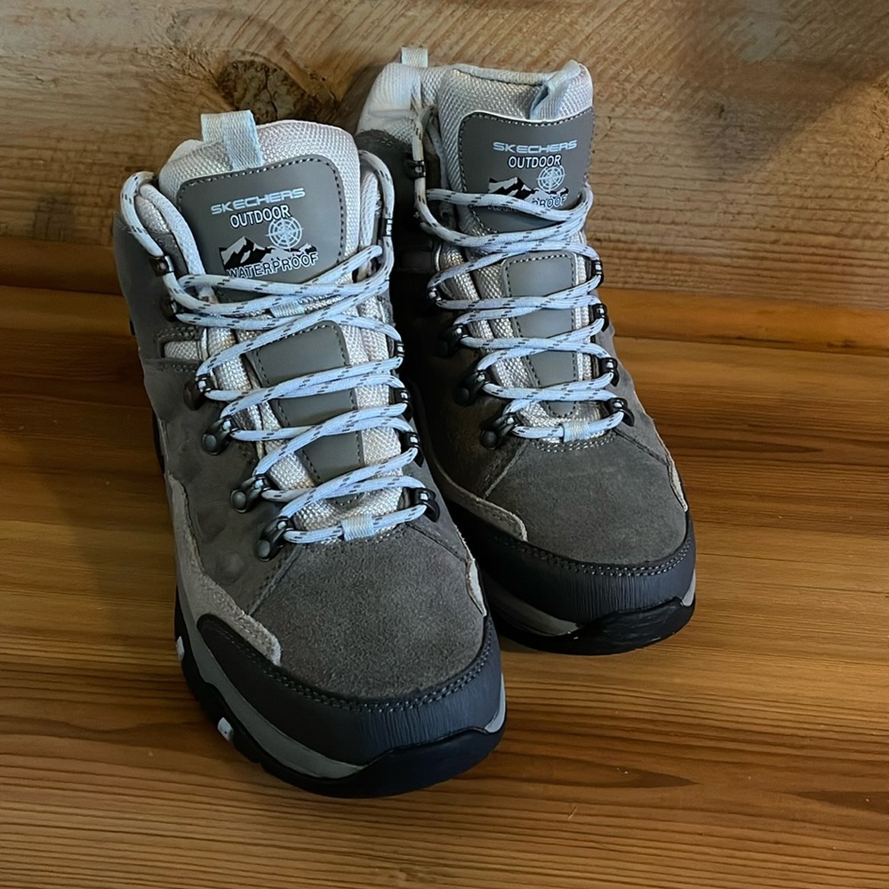 Sketchers outdoor